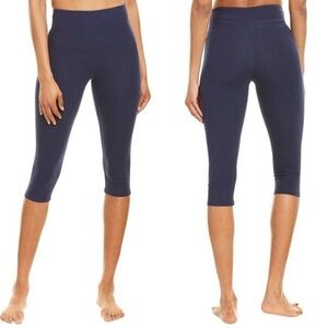 Yummie by Heather Thomson Navy Capri Active Leggings